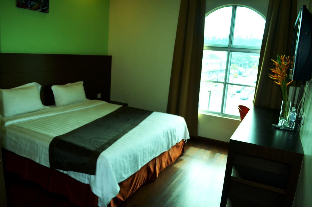 Lintas Plaza Hotel Kota Kinabalu Buitenkant foto
