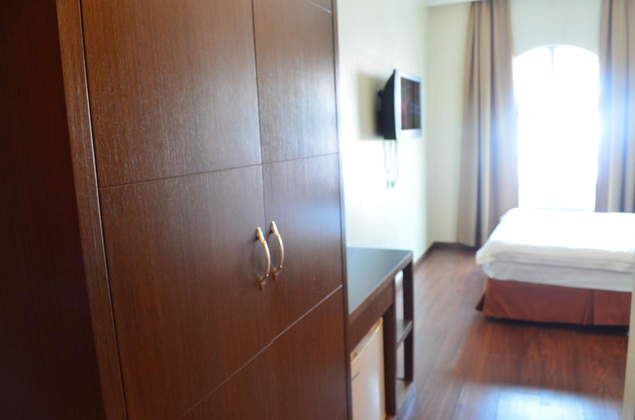 Lintas Plaza Hotel Kota Kinabalu Buitenkant foto