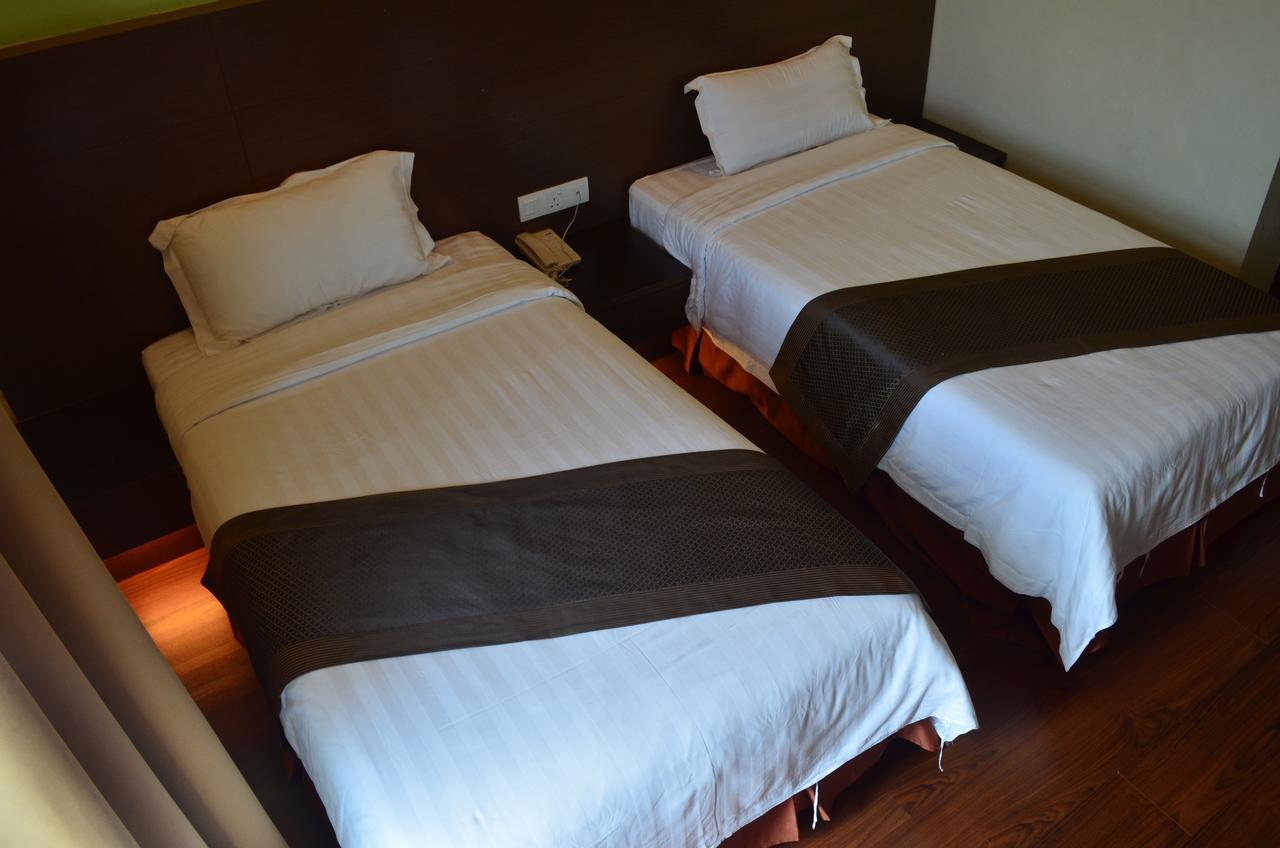 Lintas Plaza Hotel Kota Kinabalu Buitenkant foto